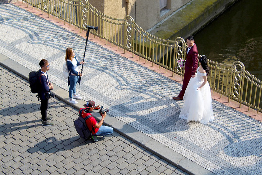 Правилният избор на сватбен фотограф в 5 стъпки