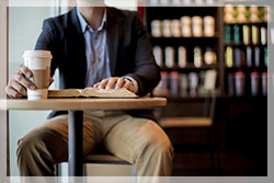 E-Training e уникална система за обучение, която съчетава изпитаните методи на традиционното обучение с най-новите технологии. Фирмени обучения, Индивидуални обучения, Обучения по продажби, Обучения мениджмънт. 