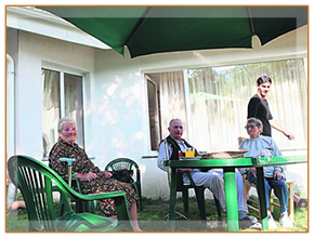 МИА 2004 Дом за възрастни хора